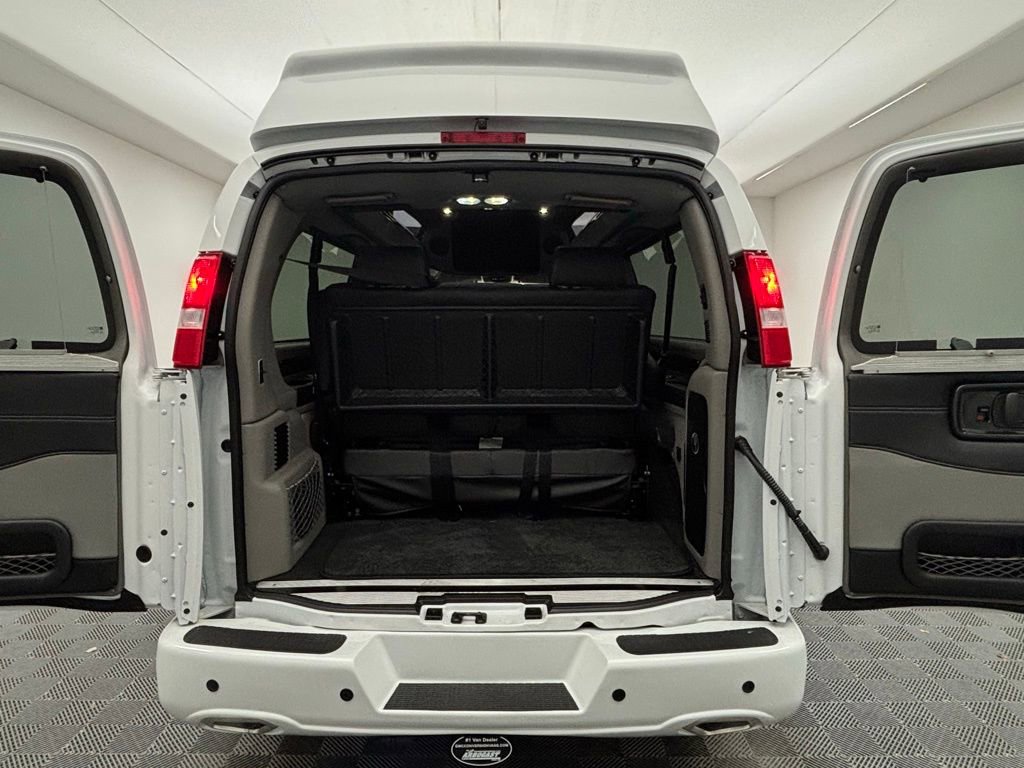 New 2025 GMC Savana 2500 Extended w/ Driver Convenience Package image 9