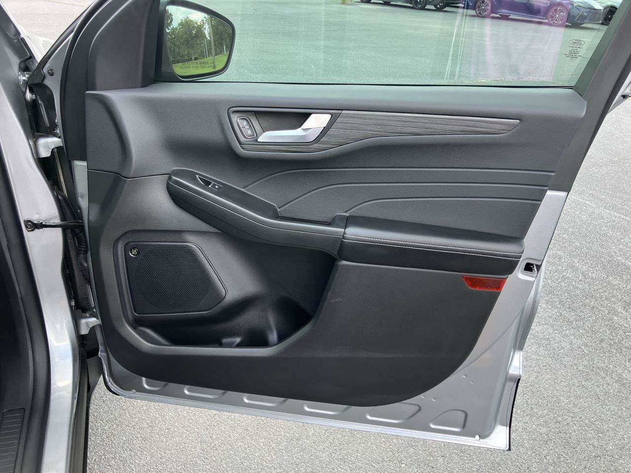 Used 2024 Ford Escape SE w/ PHEV Premium Package FWD image 37