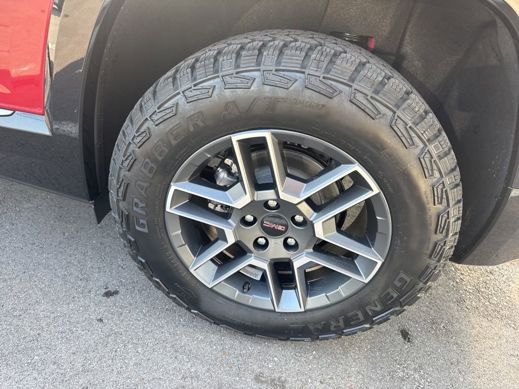New 2026 GMC Terrain AT4 w/ LPO, Black Badging Package image 36