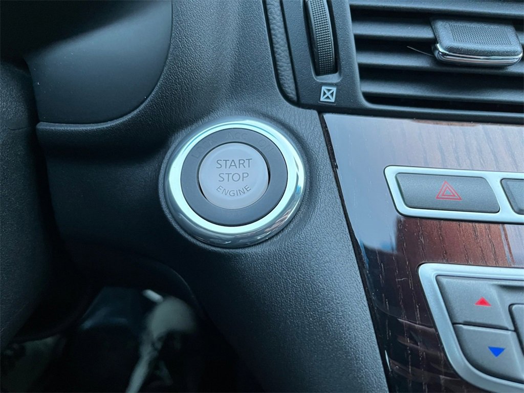 Used 2015 INFINITI Q70 L 3.7 w/ Deluxe Touring Package image 15