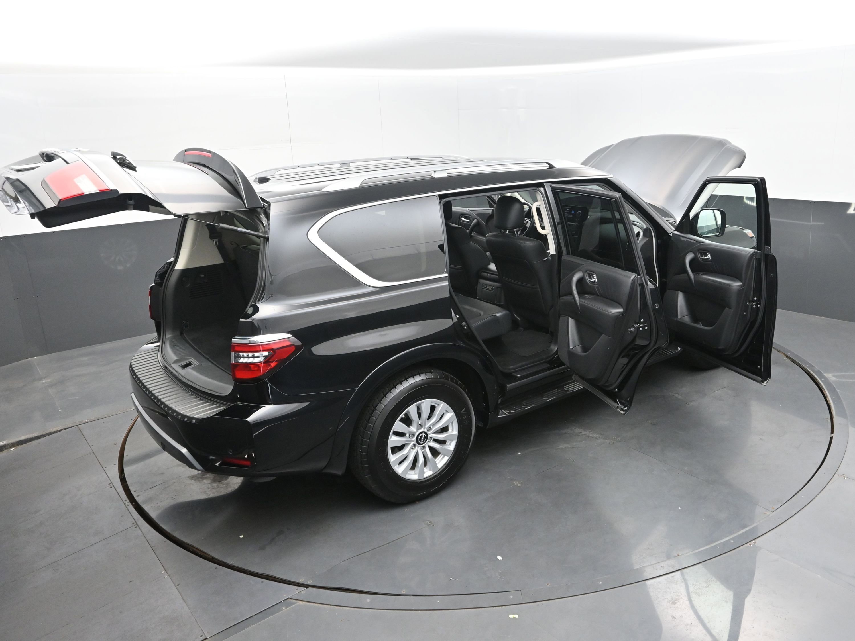 Used 2024 Nissan Armada SV image 43