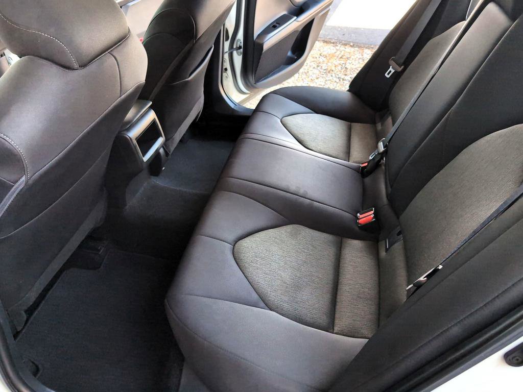 Used 2022 Toyota Camry LE image 10