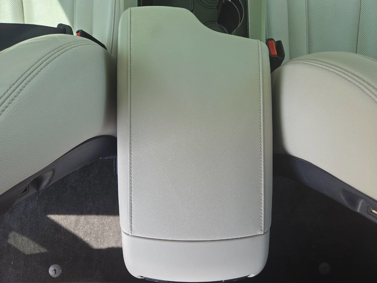 Used 2022 Hyundai Palisade SEL w/ 8P Bench Seat Package image 32