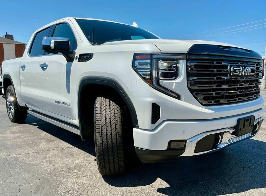 Used 2023 GMC Sierra 1500 Denali Ultimate AWD/4WD image 2
