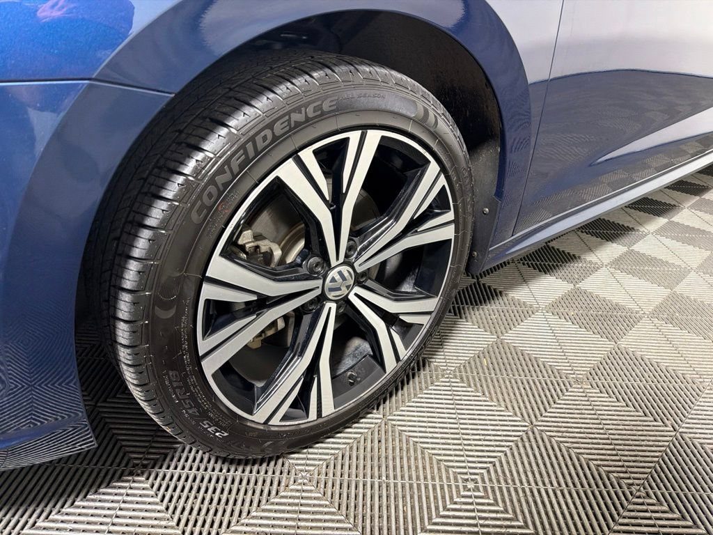 Certified 2022 Volkswagen Passat 2.0T SE FWD image 26