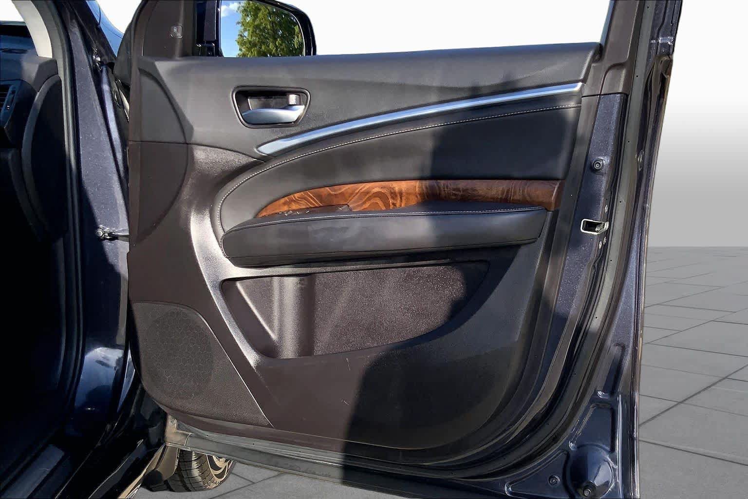 Used 2020 Acura MDX w/ Advance Package FWD image 22