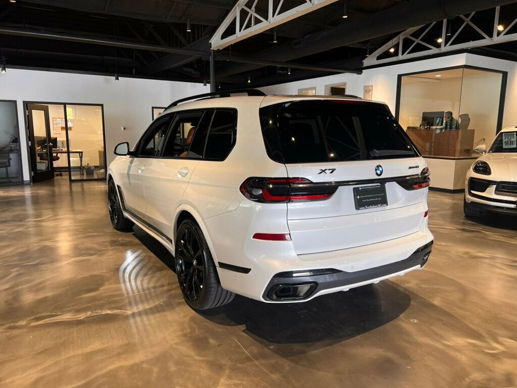 Used 2023 BMW X7 xDrive40i w/ M Sport Package AWD/4WD image 3