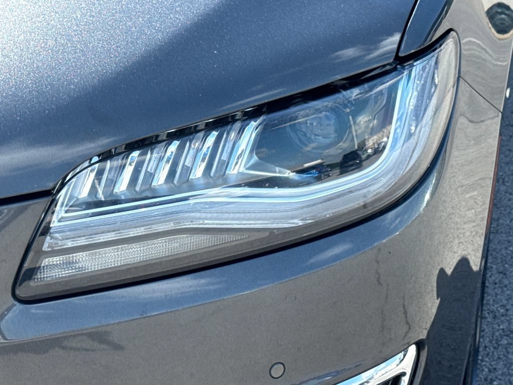 Used 2019 Lincoln MKZ Reserve FWD image 17
