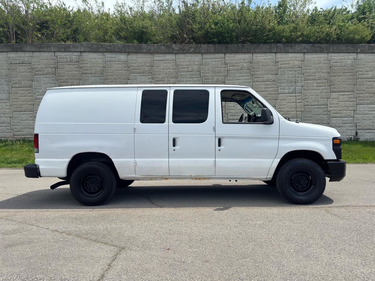 Used 2011 Ford E-250 and Econoline 250 w/ PWR Group RWD image 8