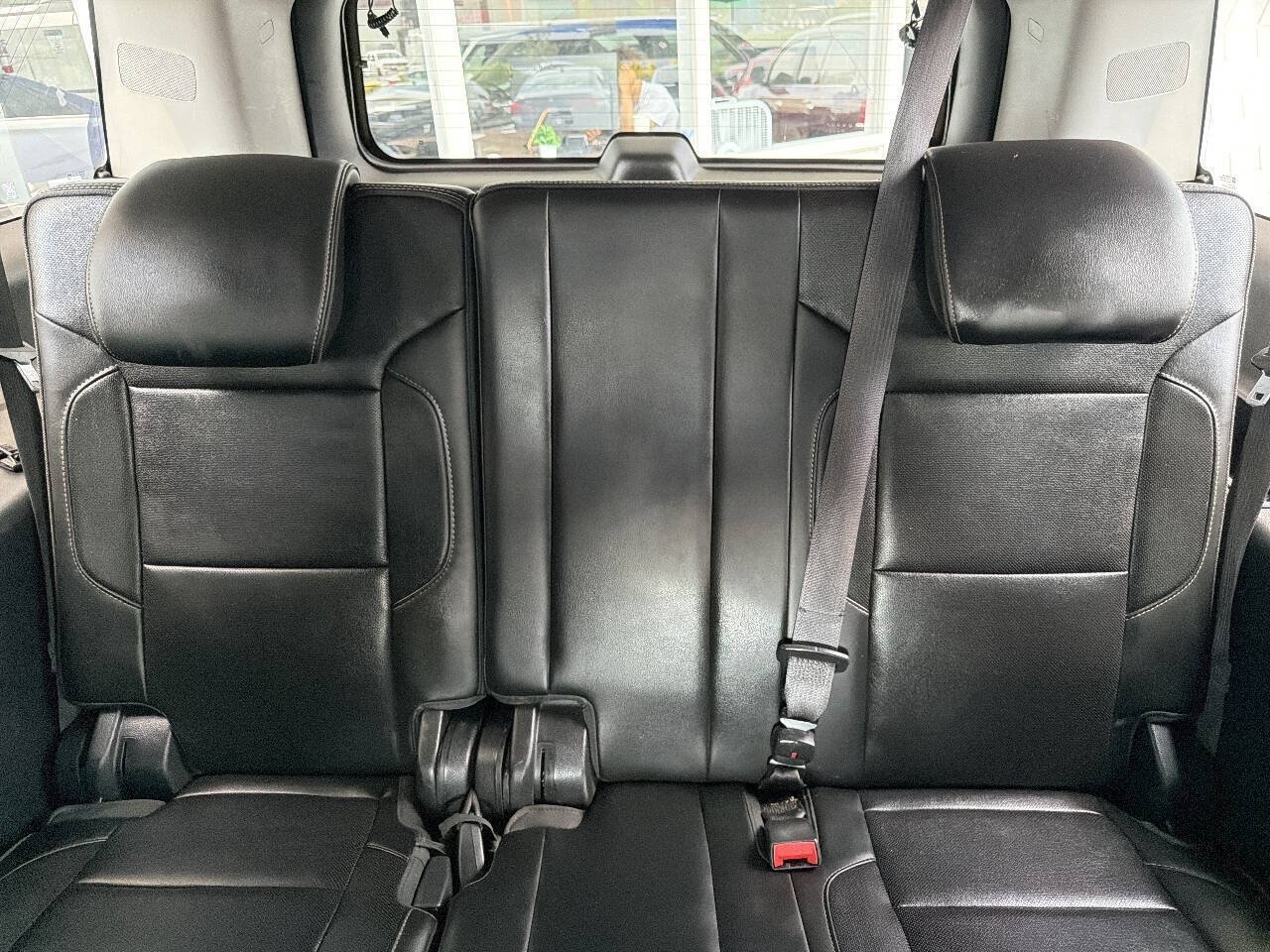 Used 2015 GMC Yukon XL Denali w/ Touring Package AWD/4WD image 25