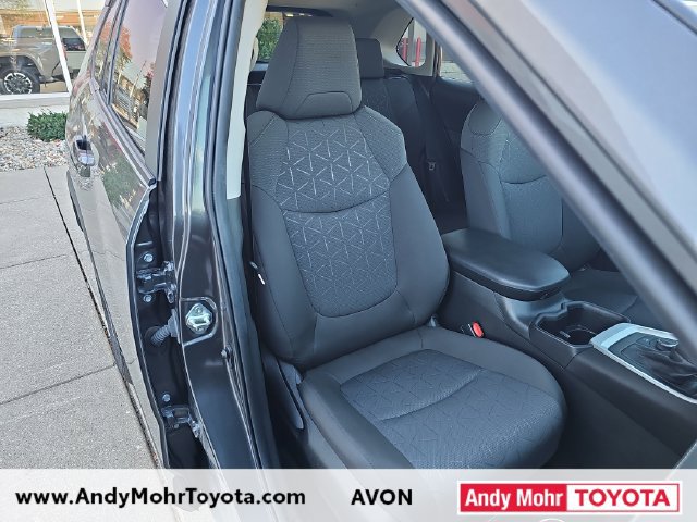 Used 2022 Toyota RAV4 XLE w/ XLE Grade Weather Package AWD/4WD image 34