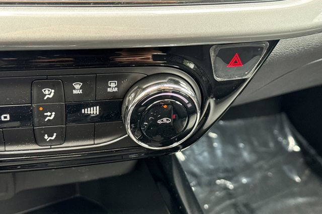 Used 2026 Chevrolet Trax LT image 30