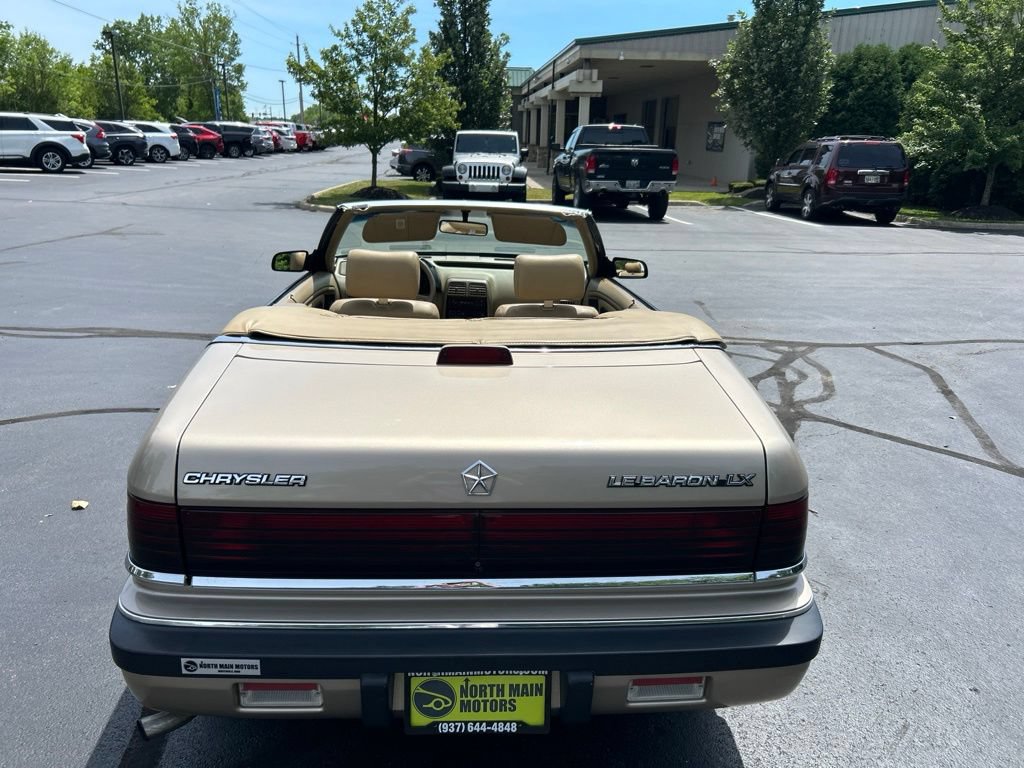 Used 1992 Chrysler LeBaron LX FWD image 29