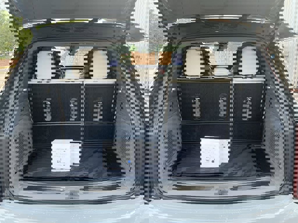 New 2026 Cadillac Escalade IQ Sport 1 w/ LPO, ONYX Package image 28