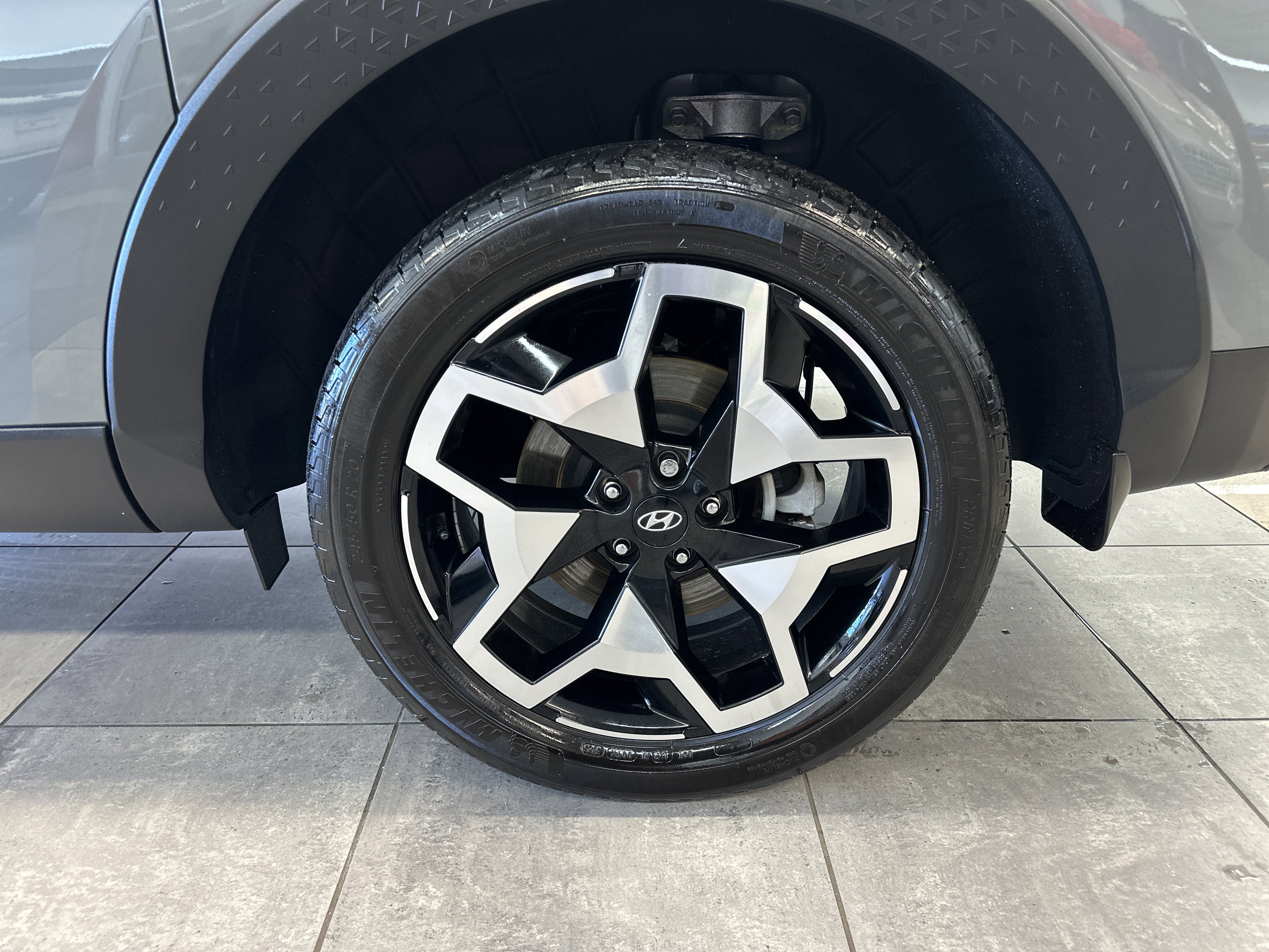 Used 2024 Hyundai Santa Cruz Limited image 8