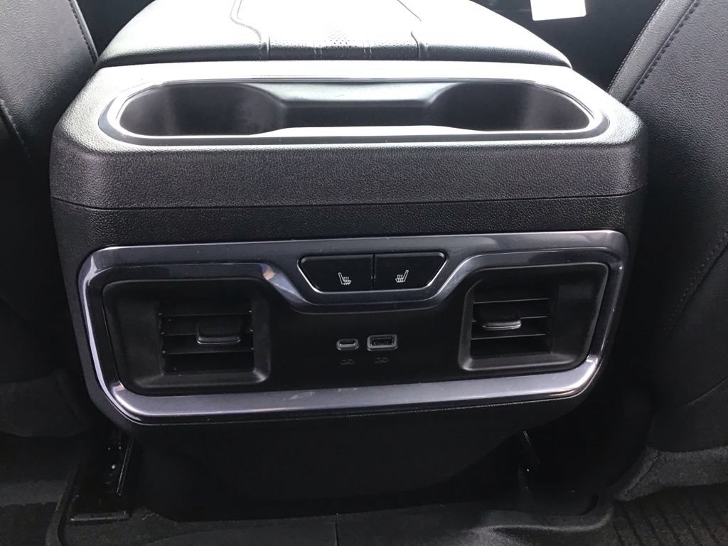Used 2025 Chevrolet Silverado 2500 High Country w/ Technology Package AWD/4WD image 18