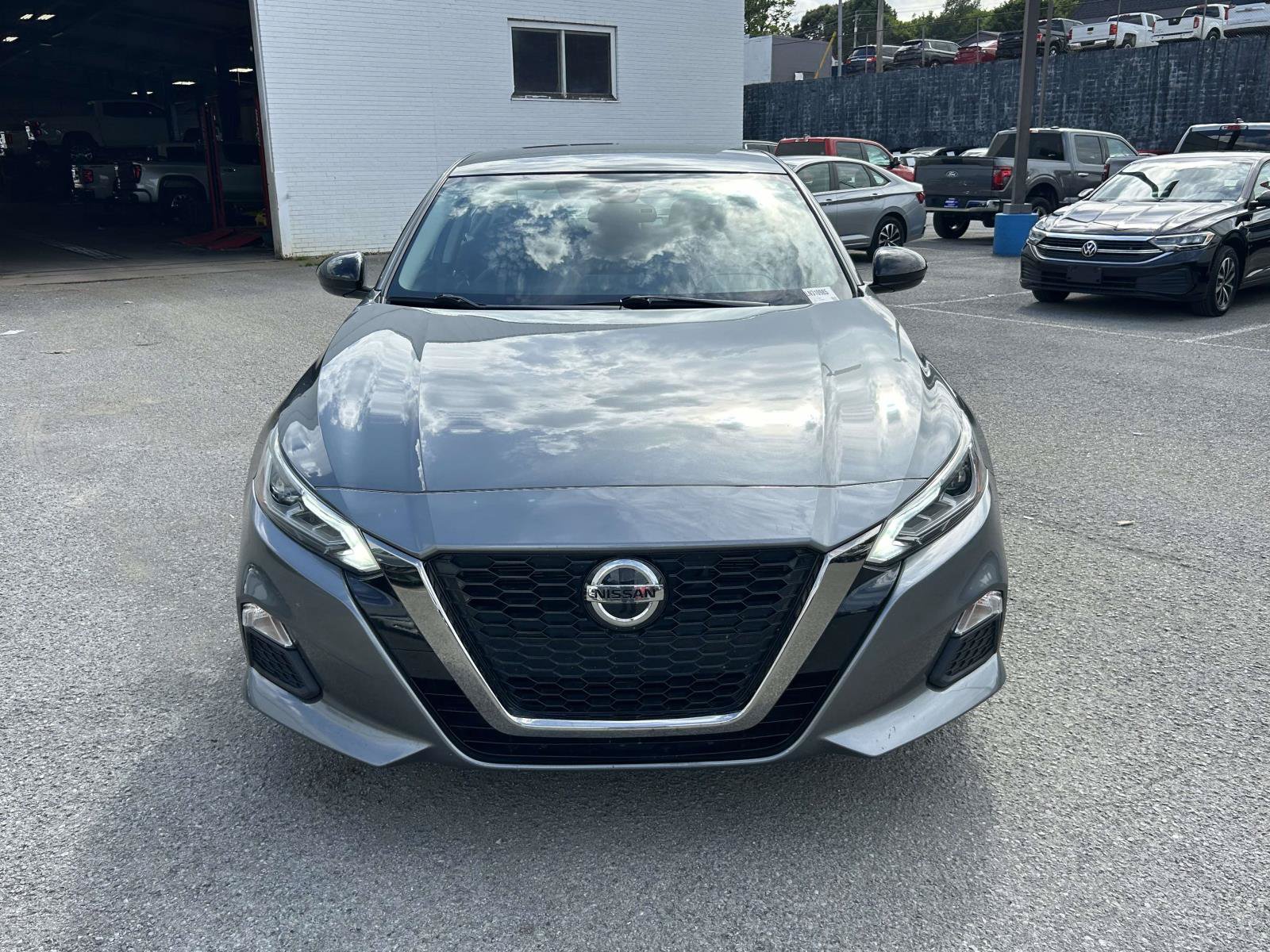 Used 2020 Nissan Altima 2.5 SR AWD/4WD image 8