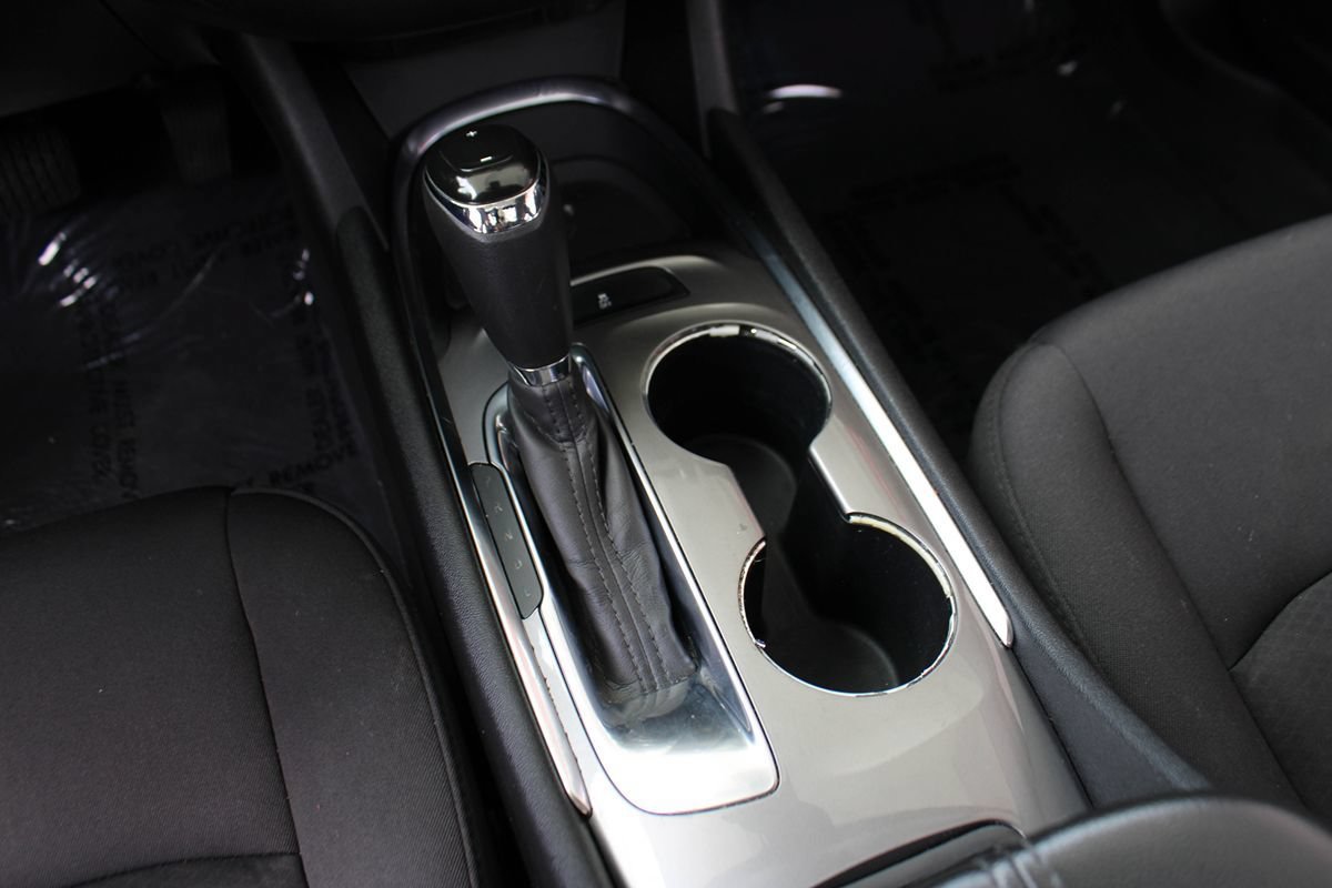 Used 2020 Chevrolet Malibu LT FWD image 32