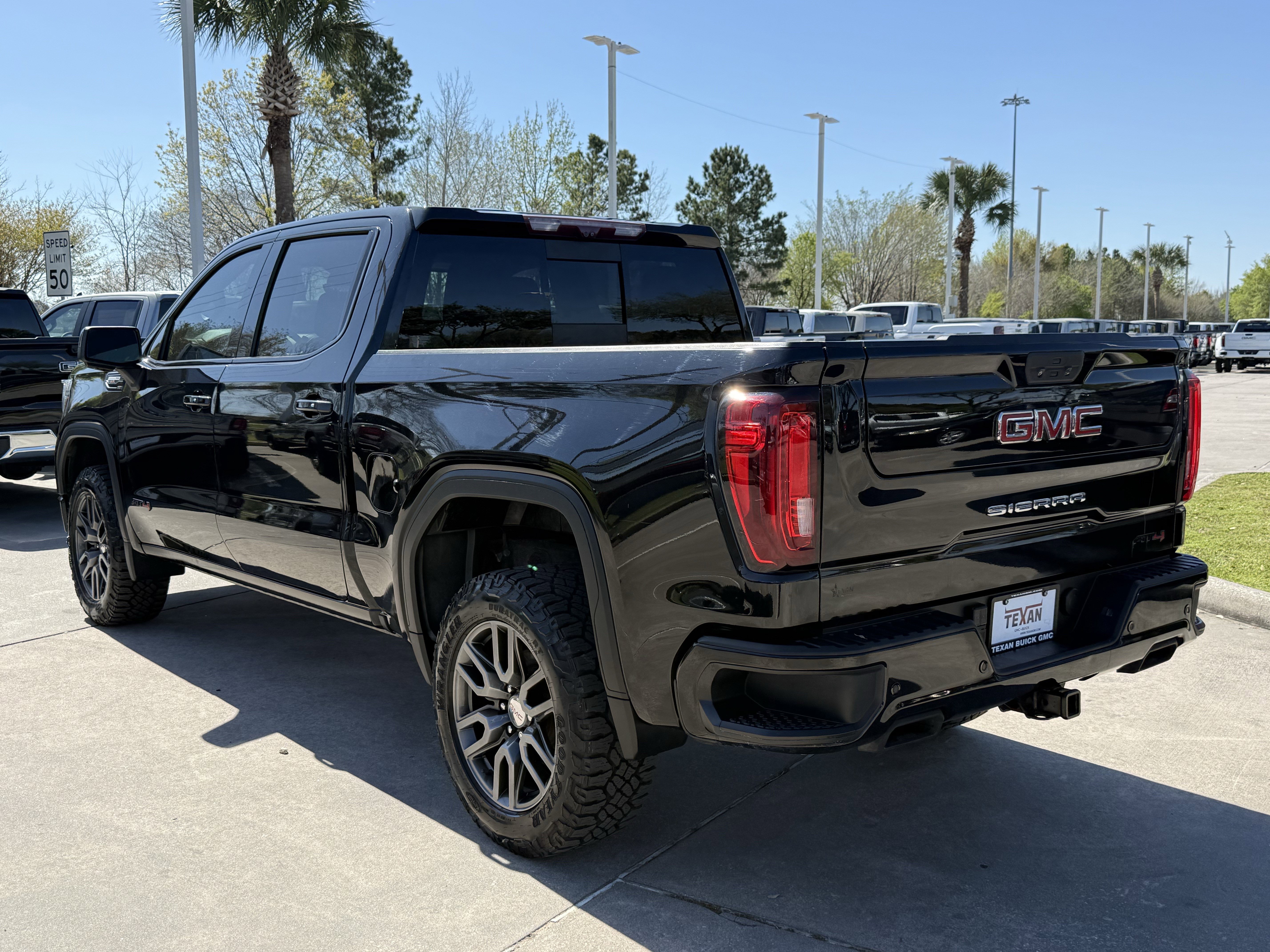 Used 2021 GMC Sierra 1500 AT4 w/ AT4 Value Package image 7
