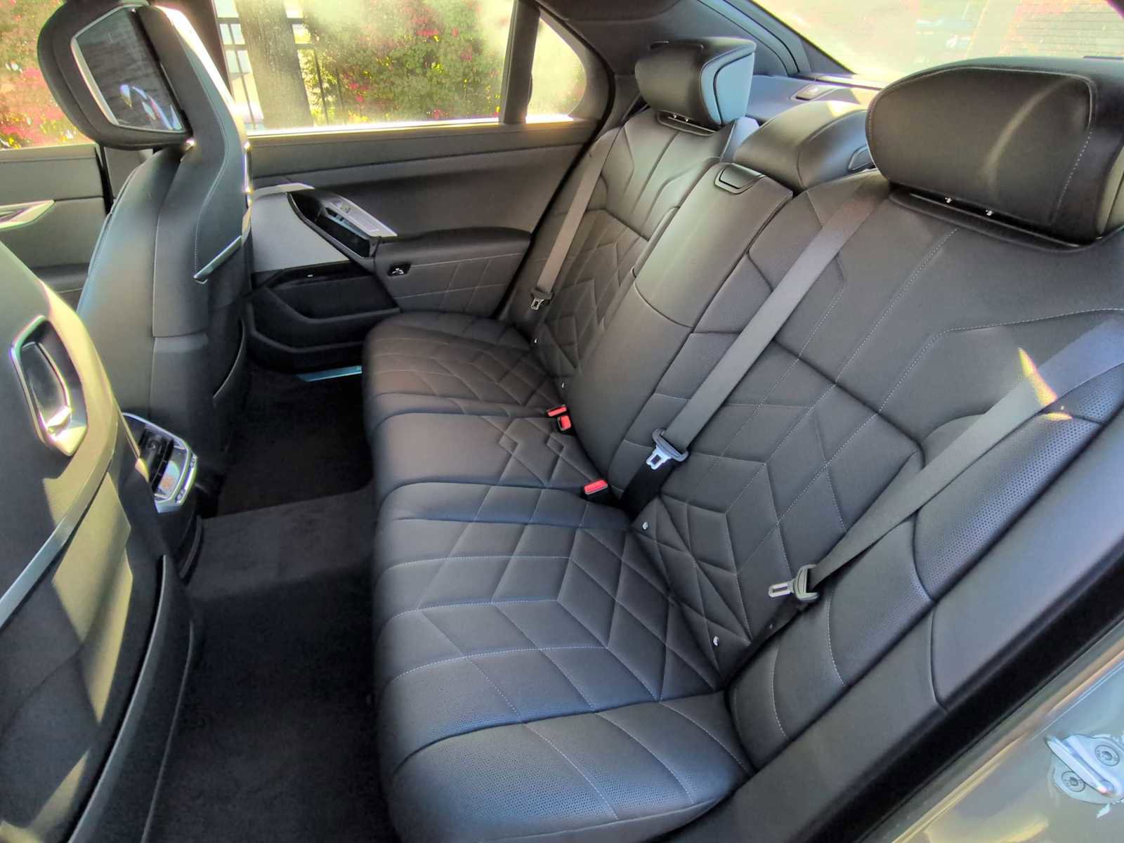 New 2025 BMW i7 eDrive50 image 21