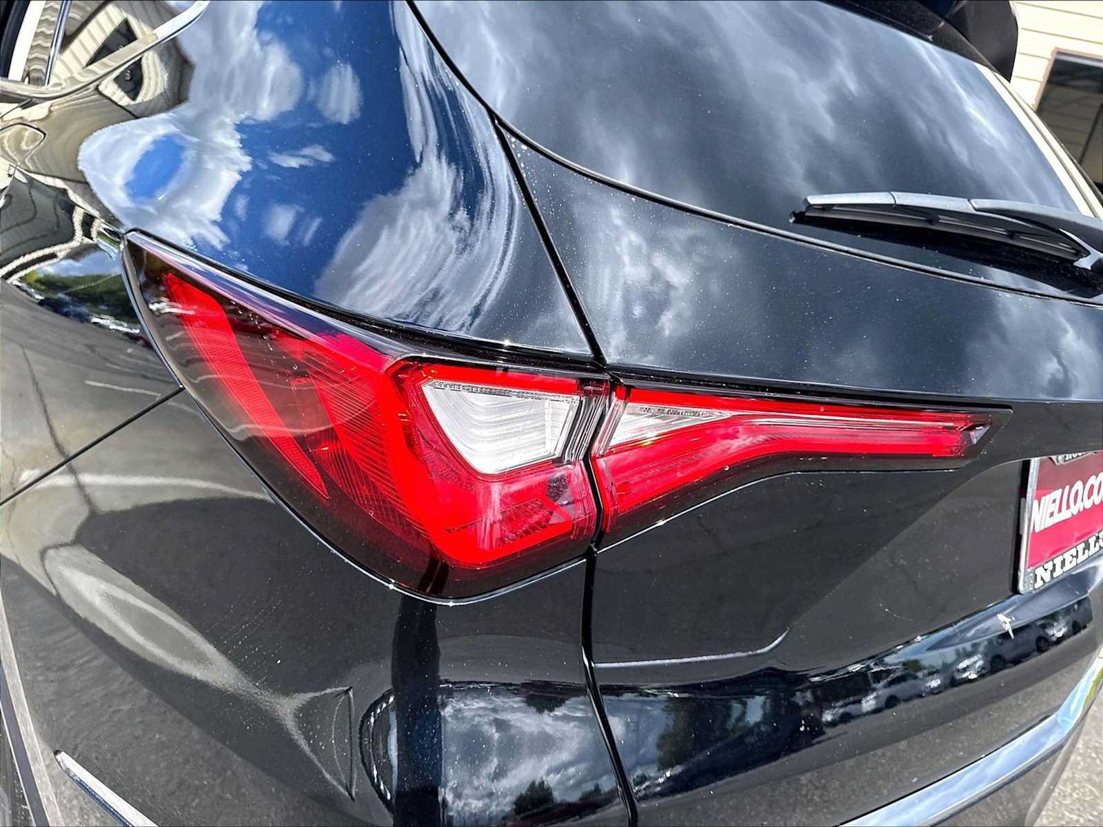 Used 2023 Acura MDX SH-AWD image 30
