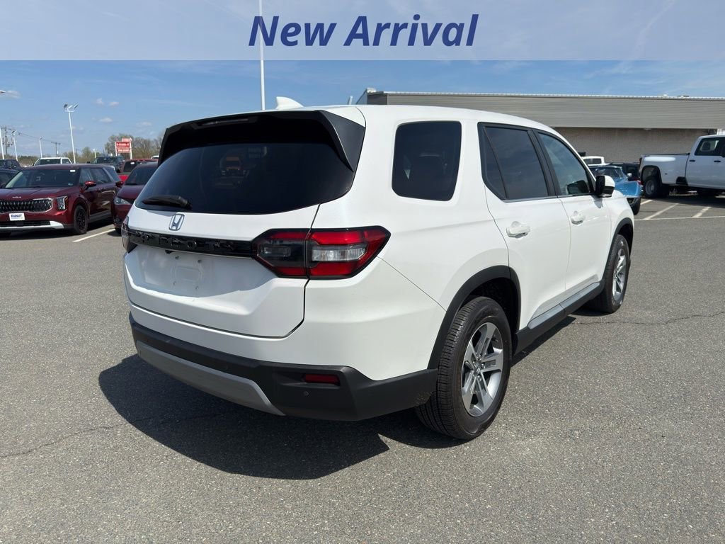 Used 2024 Honda Pilot EX-L image 3