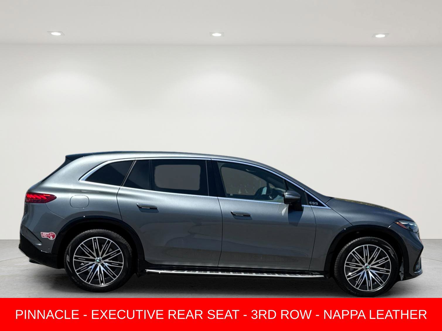Used 2023 Mercedes-Benz EQS 580 4MATIC SUV image 7