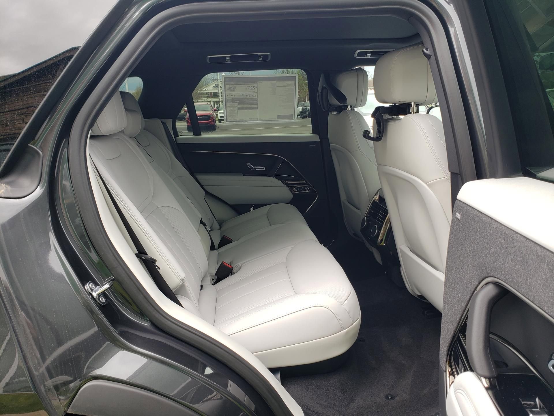 New 2026 Land Rover Range Rover Sport SE AWD/4WD image 15