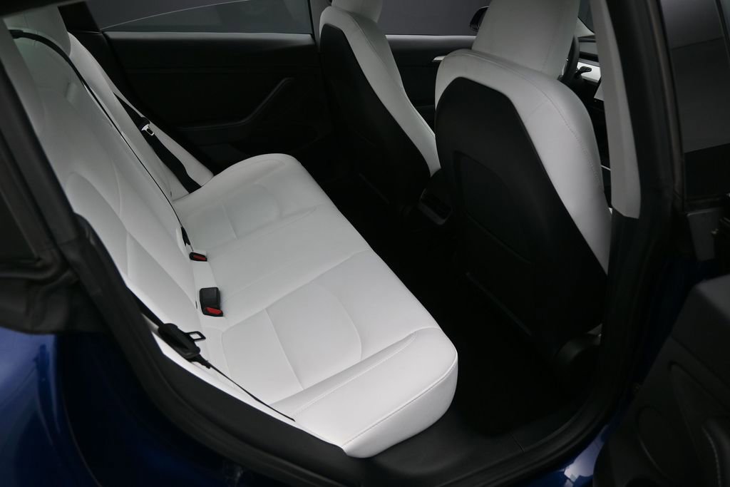 Used 2023 Tesla Model 3 Standard Range RWD image 31