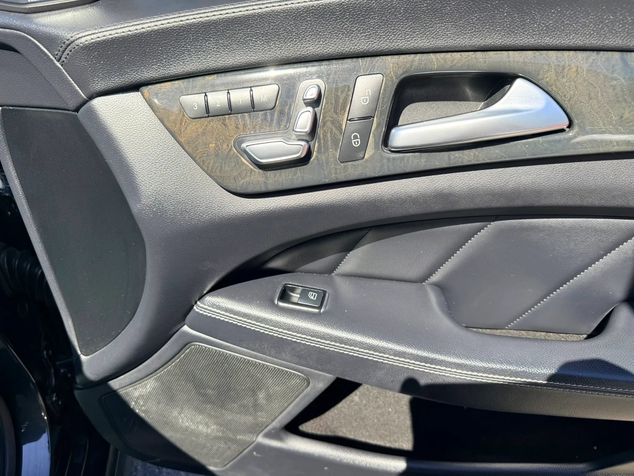 Used 2016 Mercedes-Benz CLS 550 4MATIC image 25