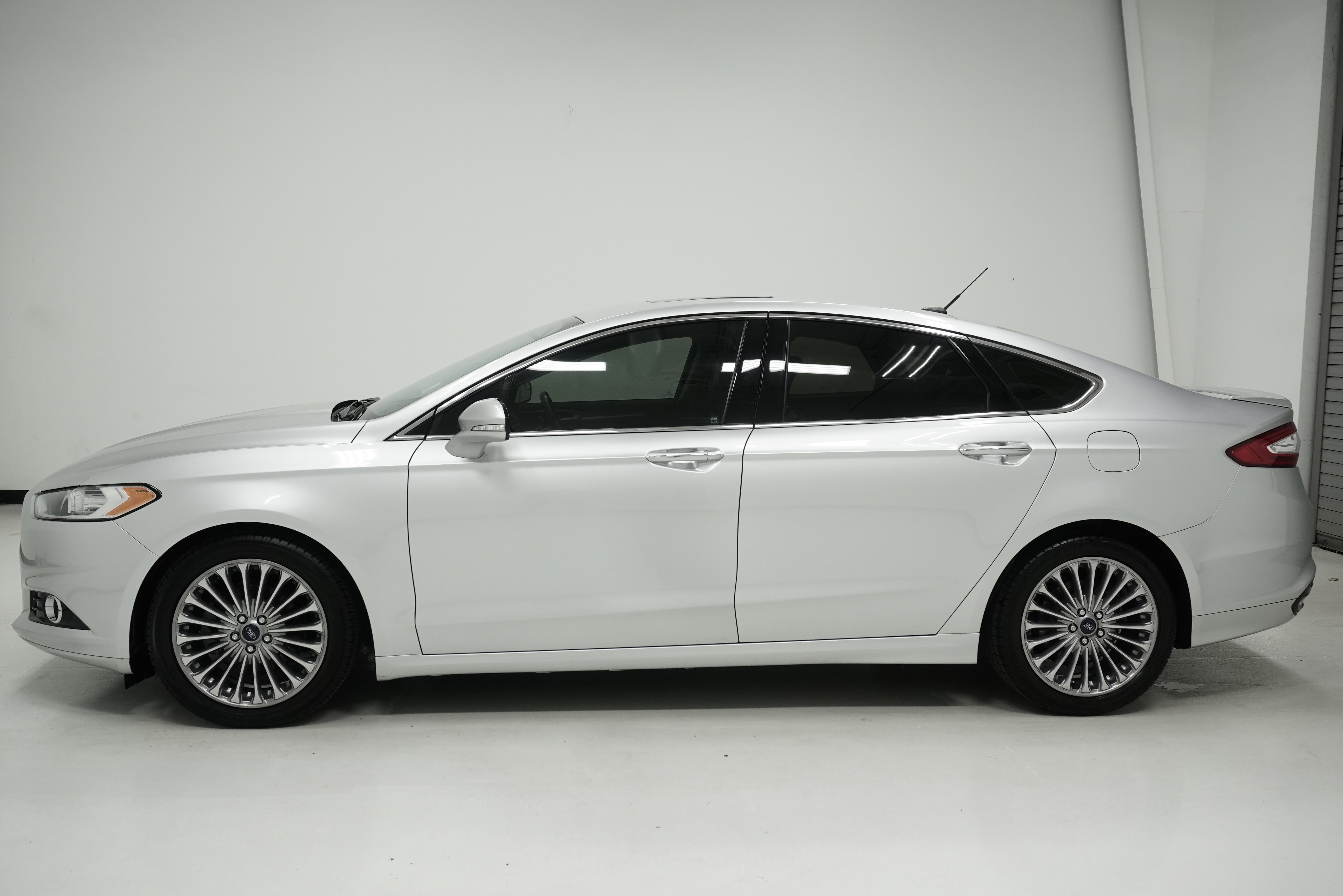 Used 2013 Ford Fusion Titanium FWD image 7