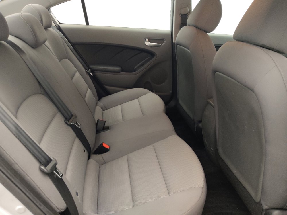 Used 2017 Kia Forte LX FWD image 19