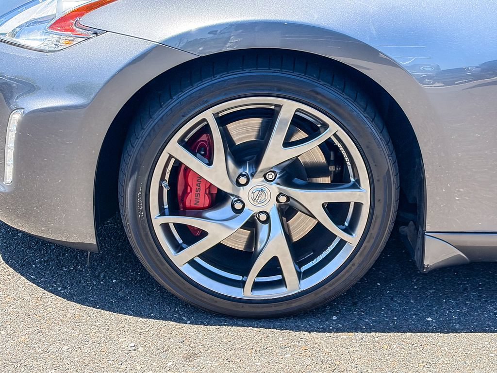 Used 2016 Nissan 370Z Coupe RWD image 7