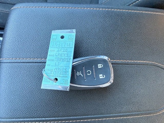 Used 2020 Chevrolet Traverse LT image 30