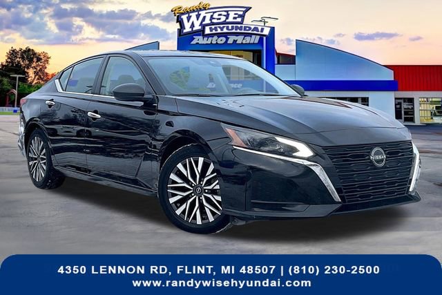 Used 2024 Nissan Altima 2.5 SV