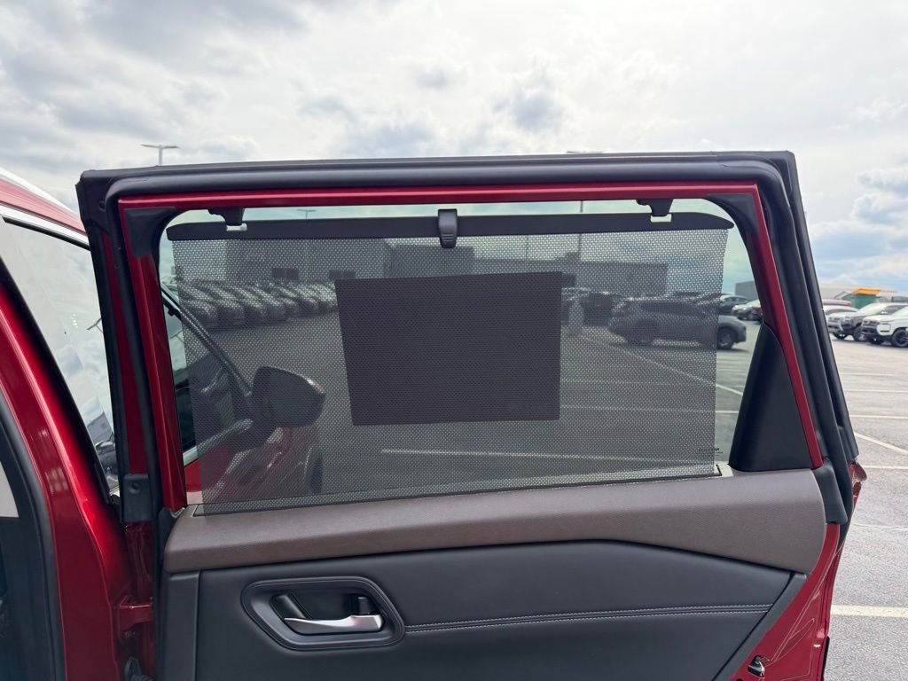 Used 2023 Nissan Rogue SL w/ SL Premium Package image 22