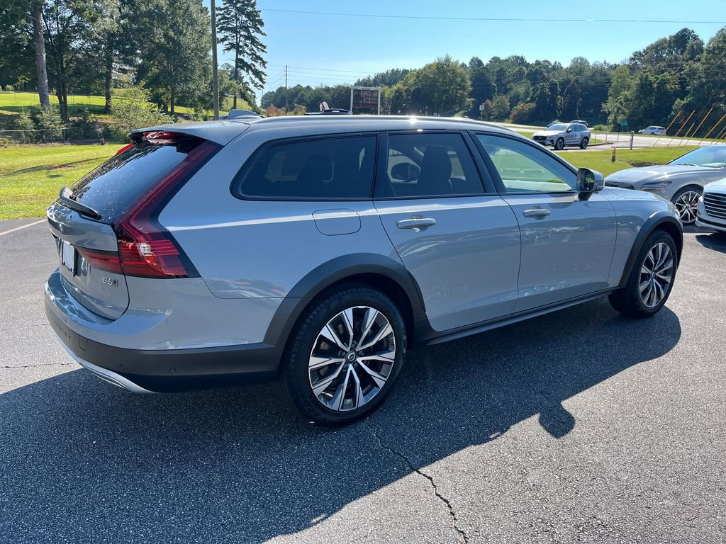 Certified 2024 Volvo V90 B6 Cross Country Plus image 6