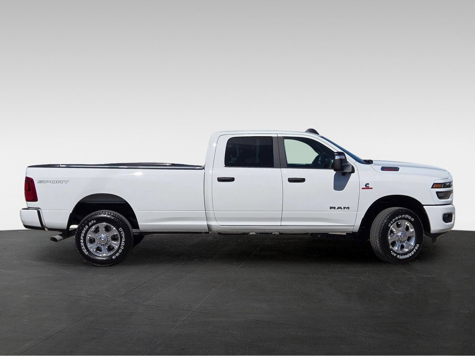 New 2026 RAM 3500 Big Horn AWD/4WD image 4