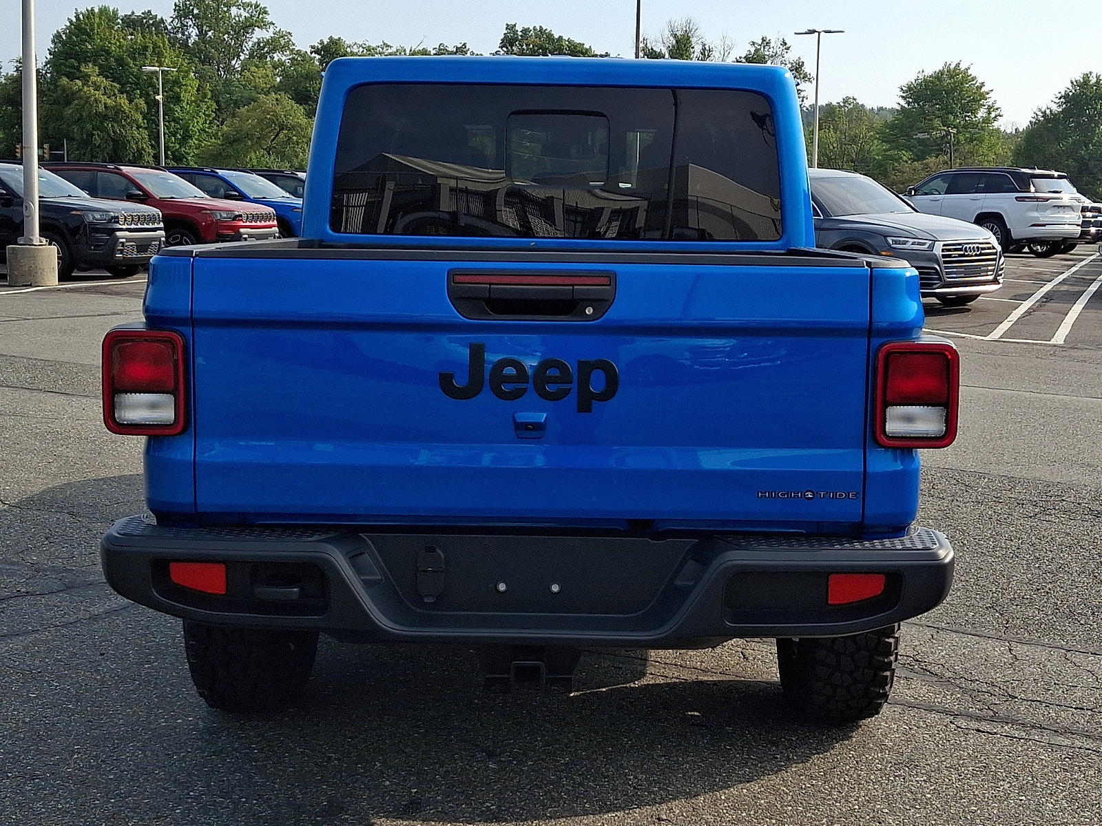 Used 2025 Jeep Gladiator Sport AWD/4WD image 5