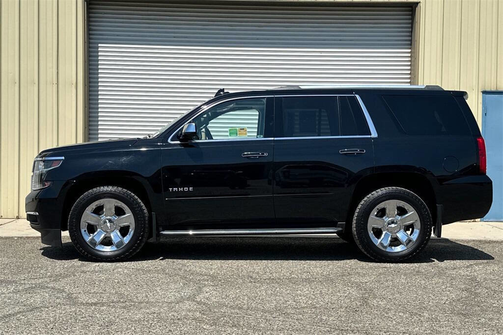 Used 2020 Chevrolet Tahoe Premier w/ Premier 6.2L Value Package image 3