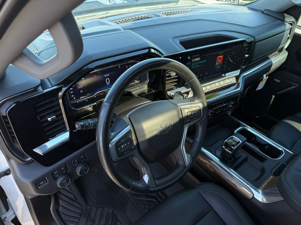 Used 2024 Chevrolet Silverado 1500 LT Trail Boss w/ LT Trail Boss Premium Package image 19