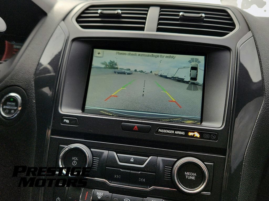 Used 2018 Ford Explorer XLT w/ Equipment Group 201A AWD/4WD image 10