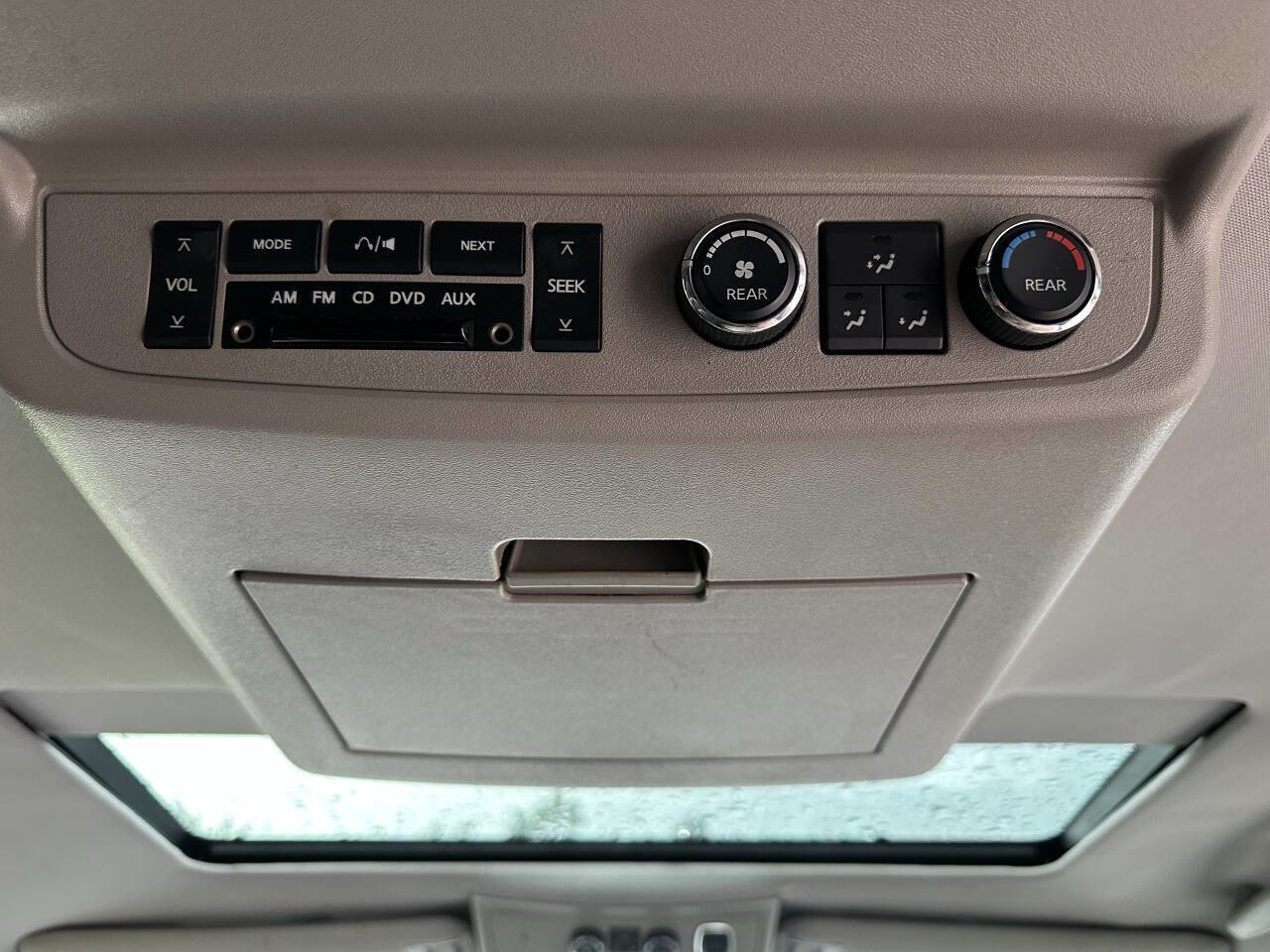 Used 2012 Nissan Armada SV image 32