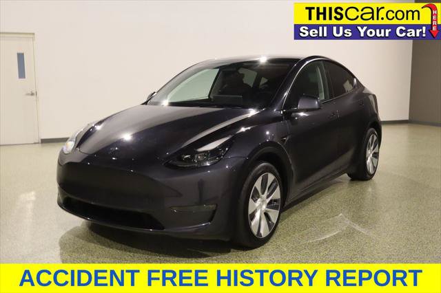 Used 2024 Tesla Model Y Long Range AWD/4WD image 3