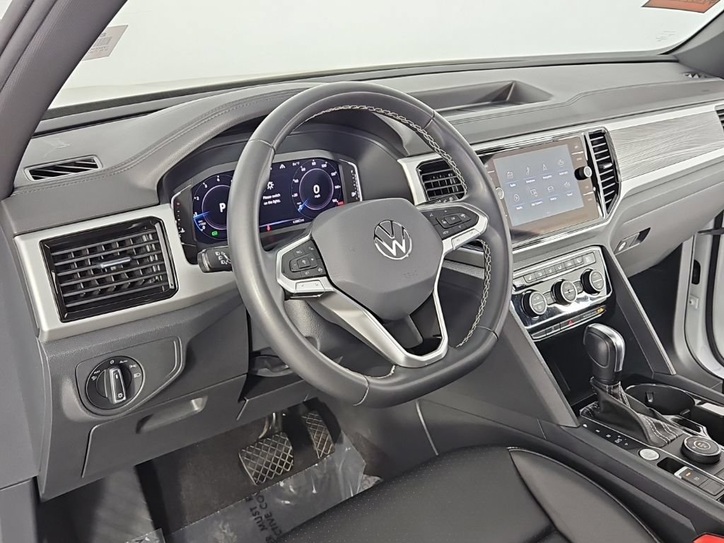 Used 2023 Volkswagen Atlas Cross Sport SE w/ Panoramic Sunroof Package AWD/4WD image 31