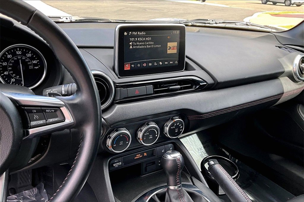 Used 2017 MAZDA MX-5 Miata RF Grand Touring image 8