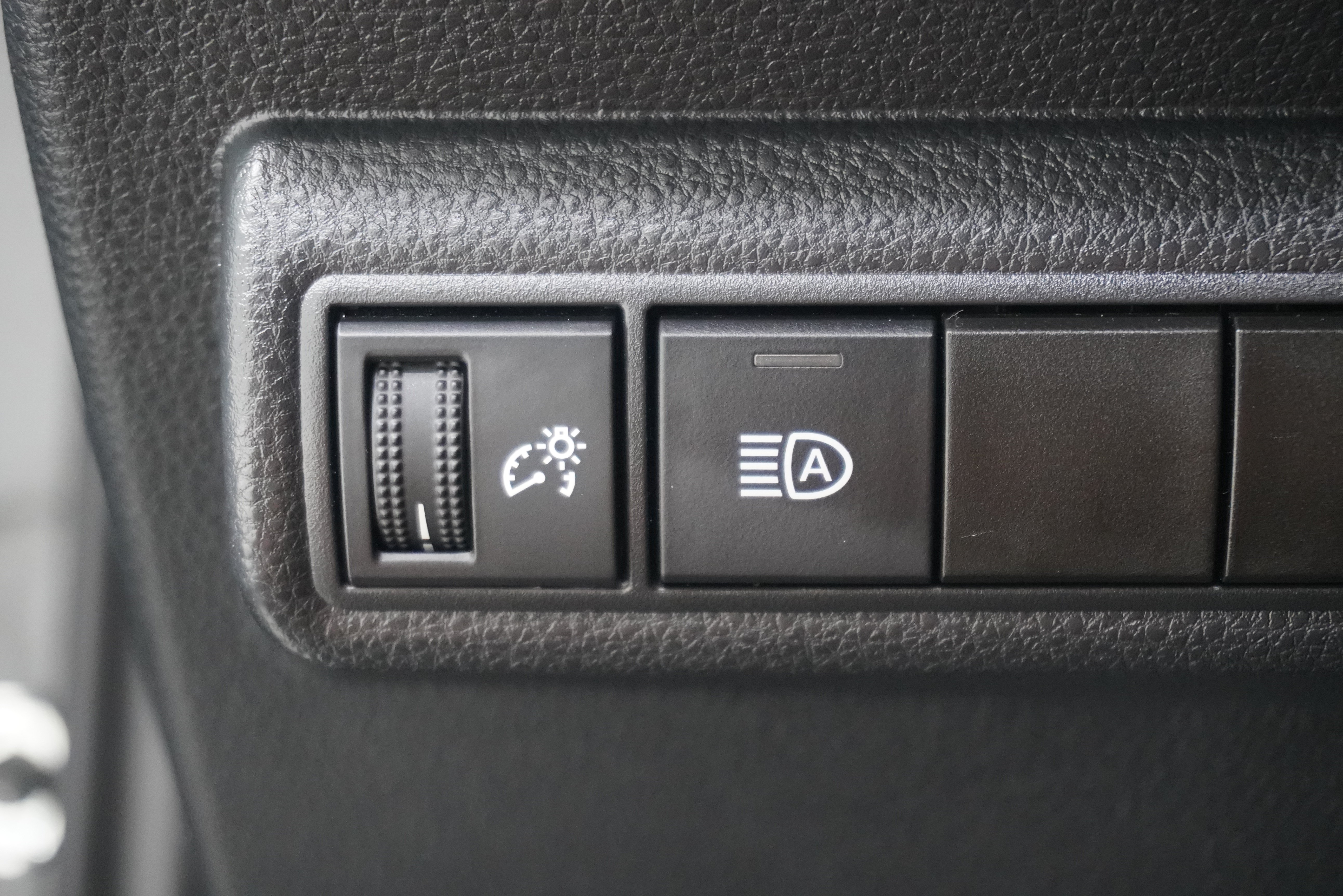 Used 2022 Toyota Corolla LE FWD image 15