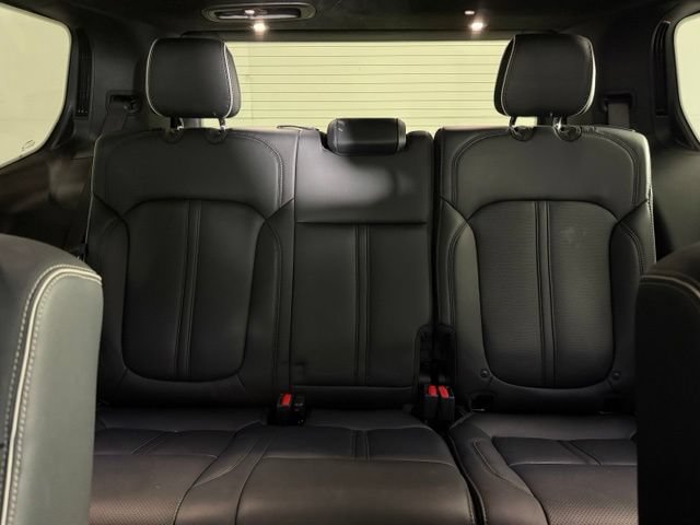 Used 2023 Jeep Grand Wagoneer Series II AWD/4WD image 25
