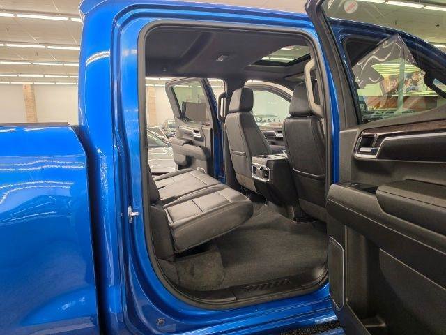 Used 2022 Chevrolet Silverado 1500 LTZ w/ Technology Package AWD/4WD image 37