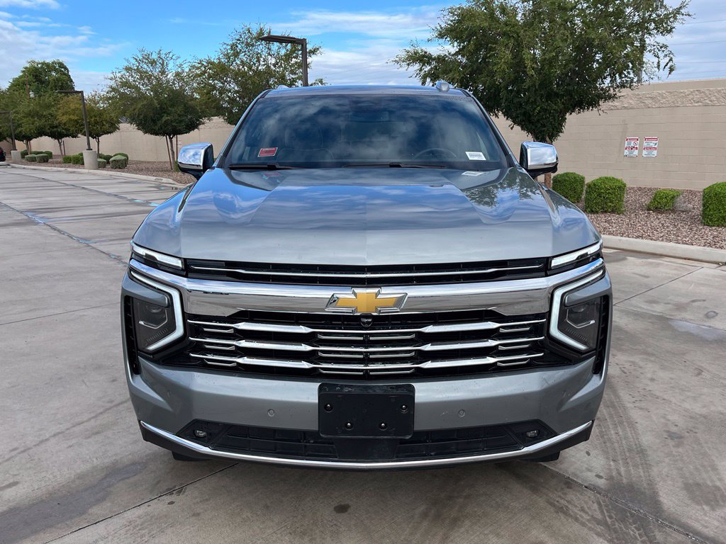 Used 2025 Chevrolet Tahoe Premier AWD/4WD image 2